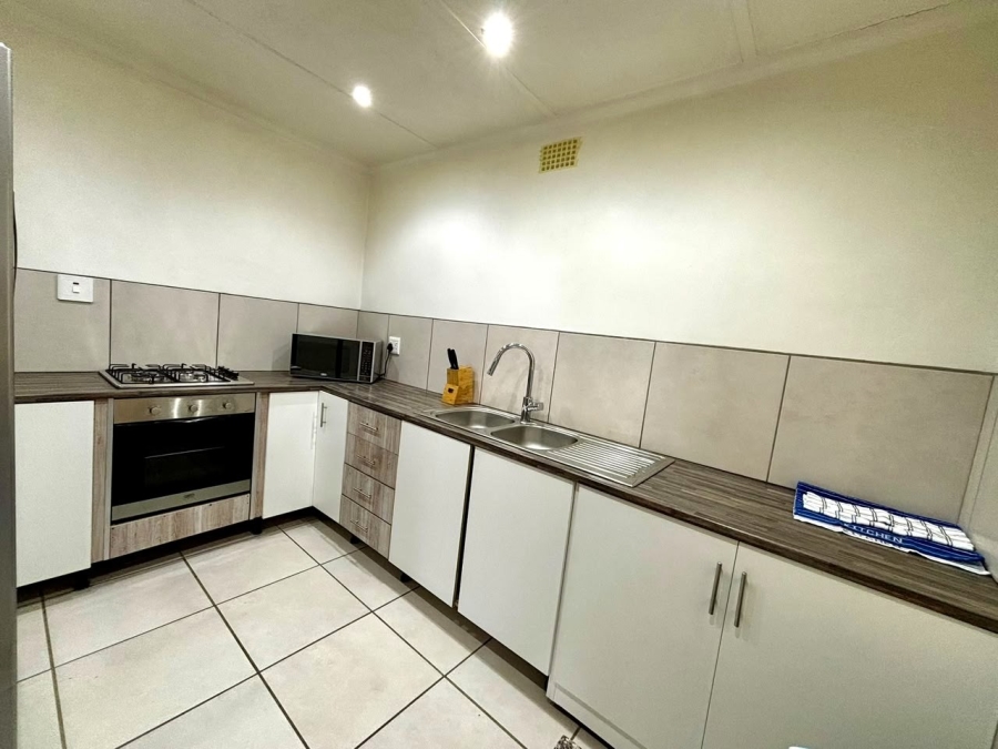 6 Bedroom Property for Sale in Vasco Estate Western Cape